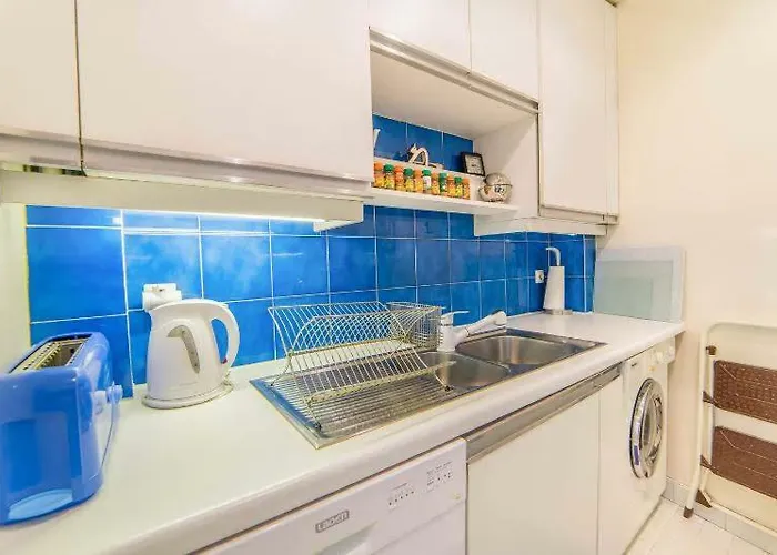 Maison Eiffel Апартаменты *